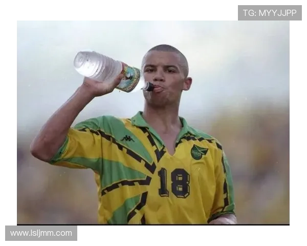 从绿茵场到军营：那些曾服兵役的足球明星们的传奇故事