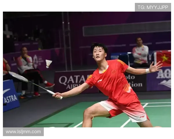 南京羽毛球队与成都羽毛球队赛后复盘分析力量对比及战术探讨