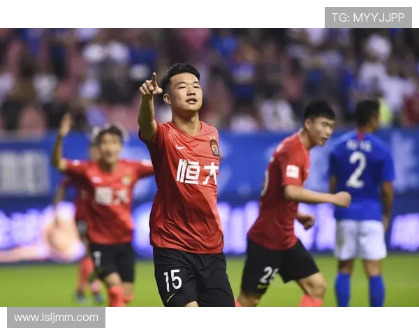 广州篮球队近期状态分析与未来展望聚焦球队表现与战术调整 广州篮球队近期状态分析与未来展望聚焦球队表现与战术调整